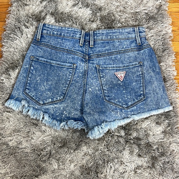 Vintage Guess High Rise Light Wash Distressed Denim Shorts - Picture 2 of 7